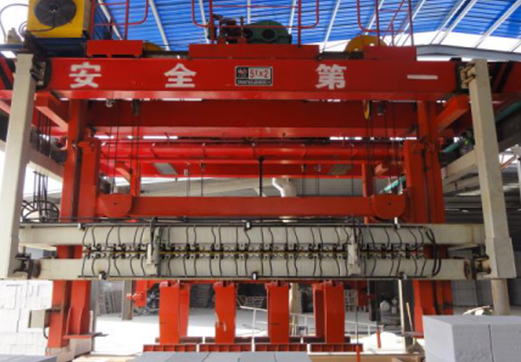 加氣線掰板機(jī) 加氣線掰板機(jī)